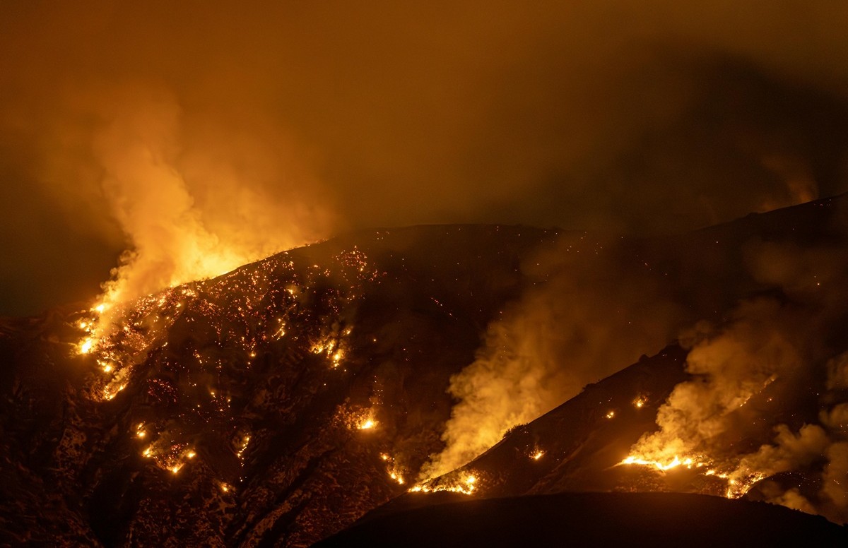 Wildfire and environmental risk monitoring